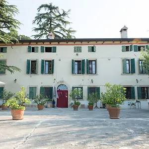https://la-rugolana.hotelinveneto.com